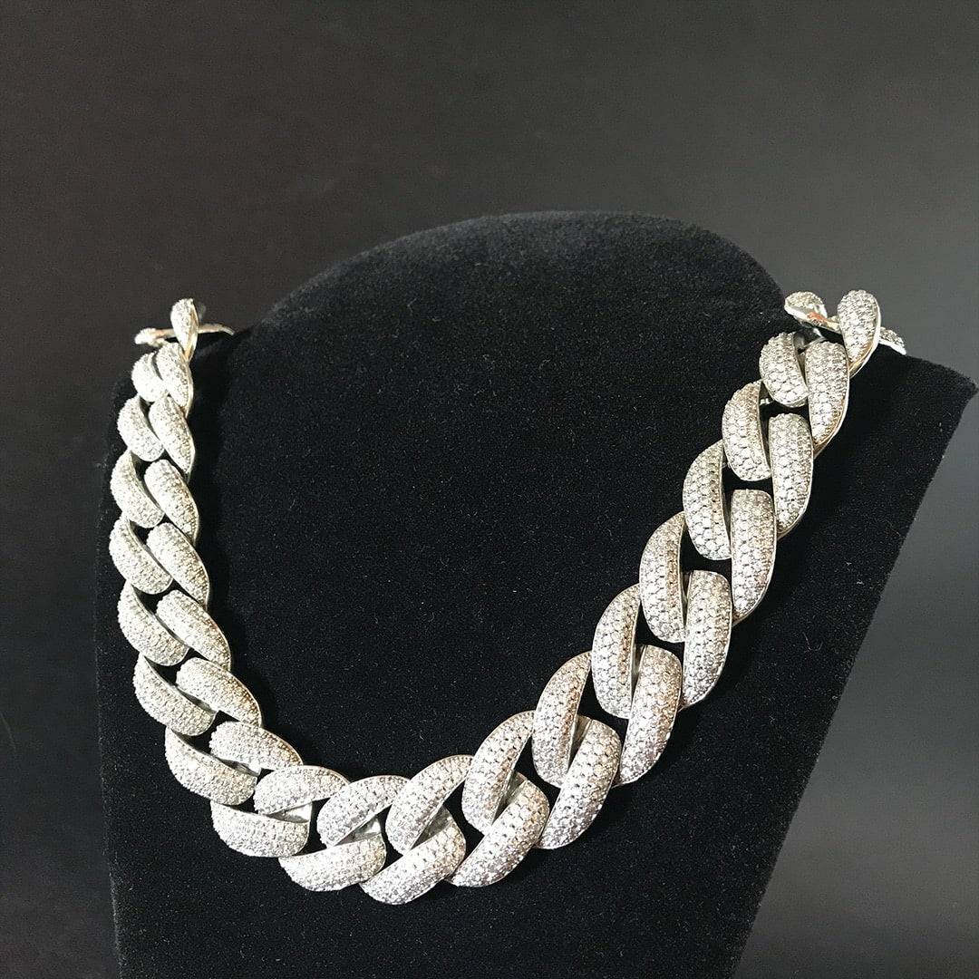 Corrente Cuban Grossa 24K (Premium) Ice Cravejada 20mm