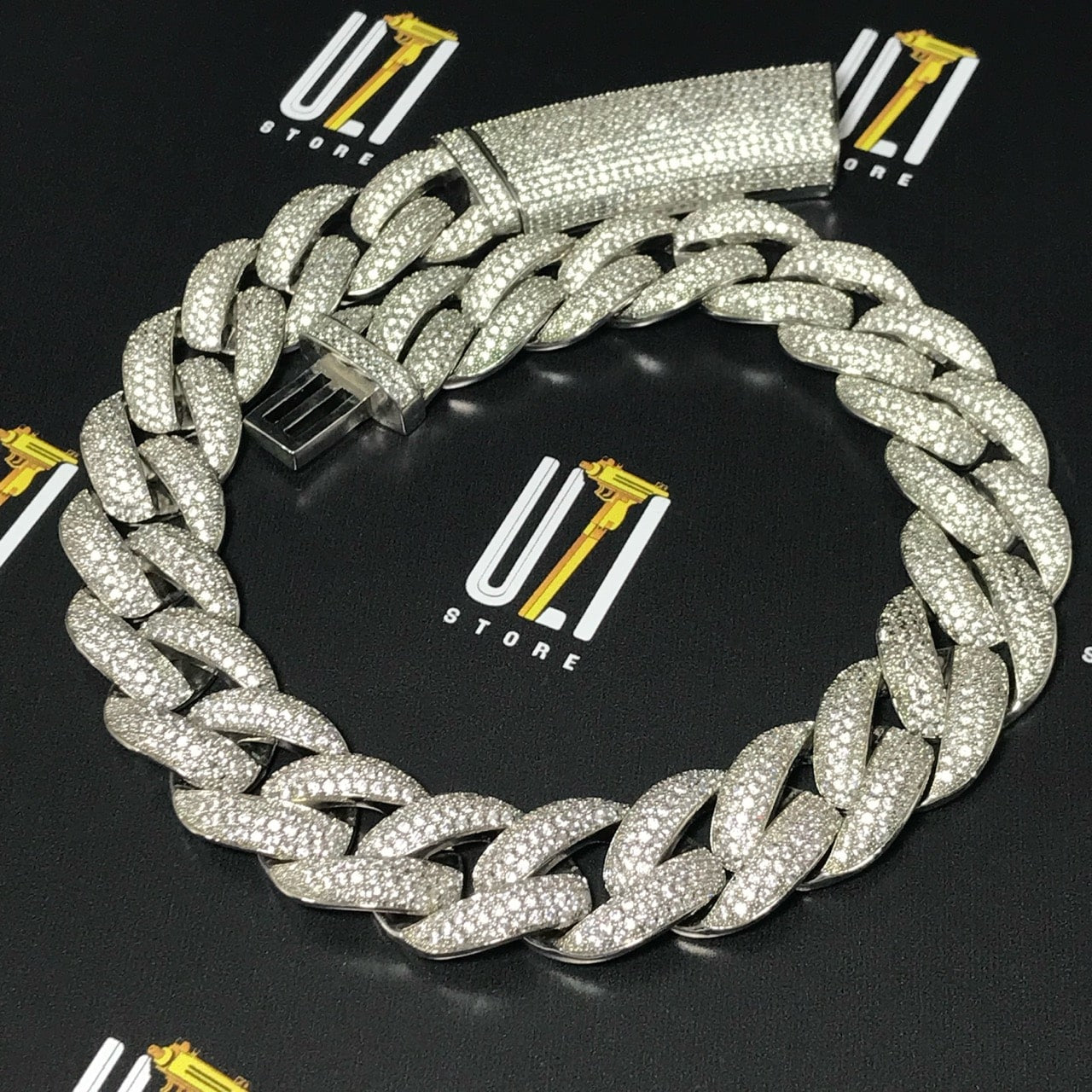 Corrente Cuban Grossa 24K (Premium) Ice Cravejada 20mm