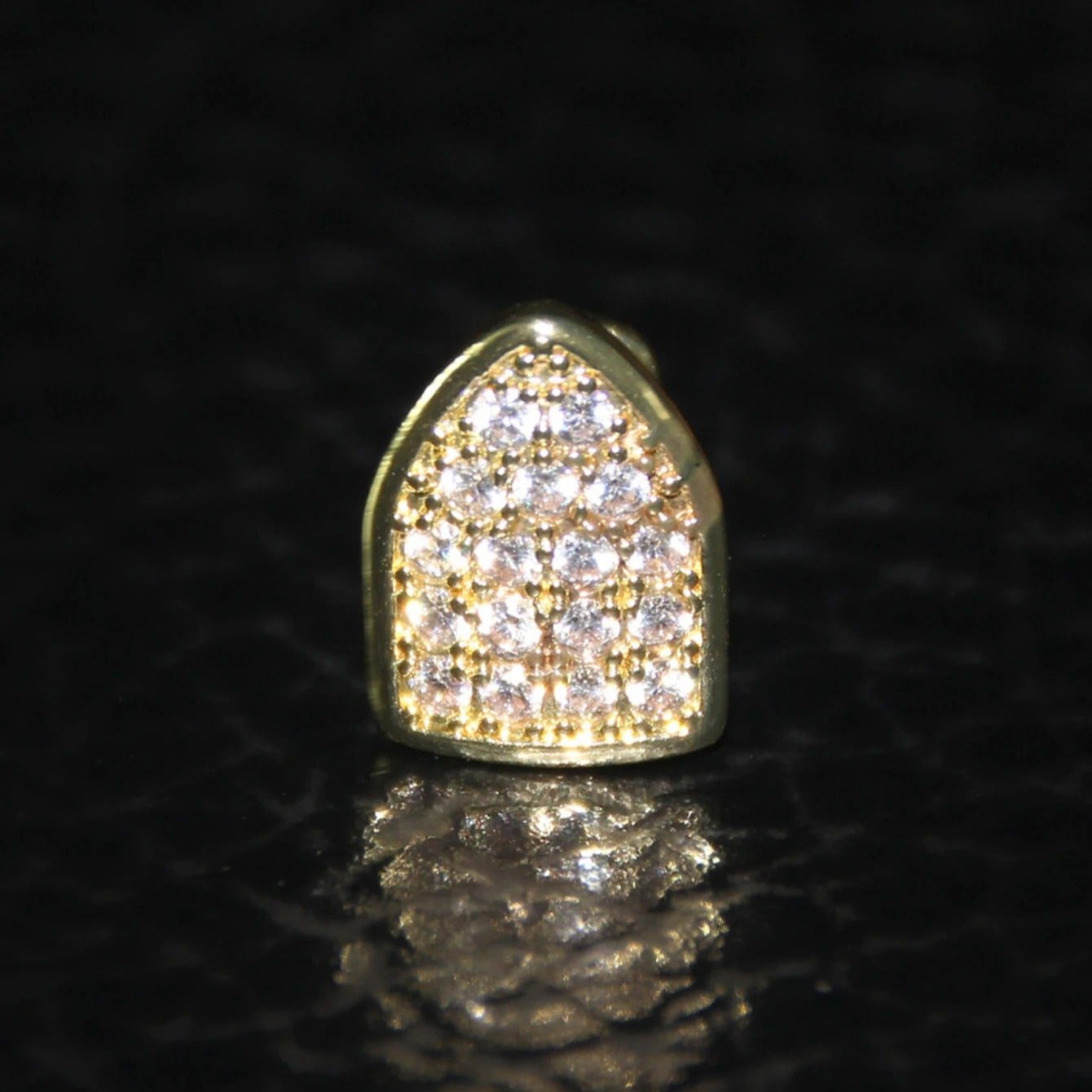 Grillz Full Ice Cravejado Para 1 Dente (2 unidades) - Acompanha Massa Modeladora