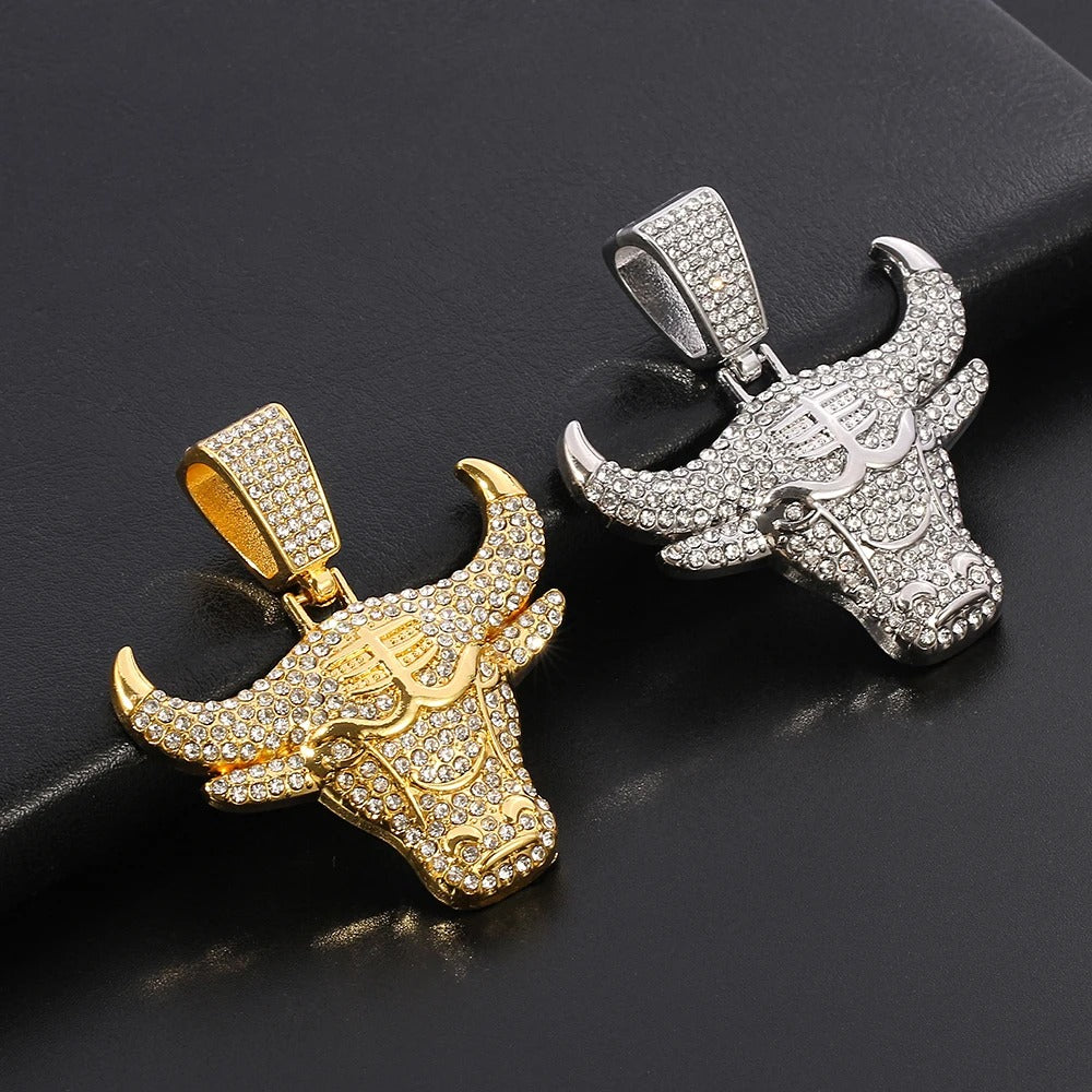 Pingente Bull (Ice Cravejado)