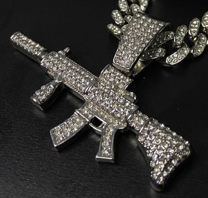 Pingente M4 Ice Cravejado (+ Presente: Corrente)