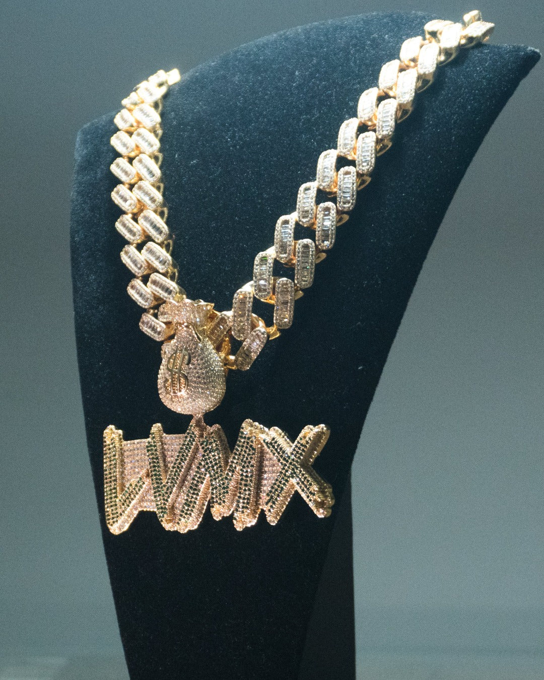 Corrente-cordao-colar-Pingente-24K-Custom-Type-Filipe-Ret-ice-cravejado-ouro
