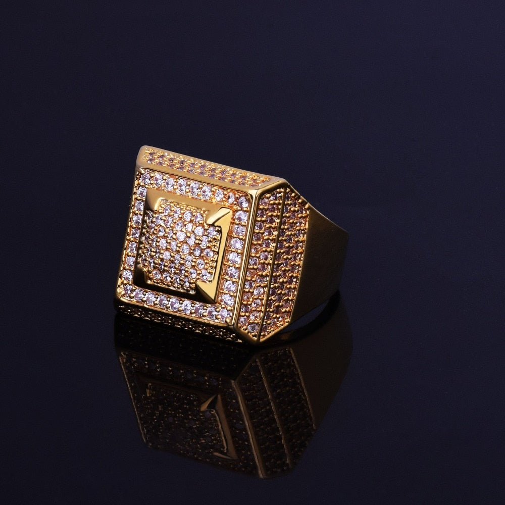 anel-dedeira-quadrado-2-0-ice-cravejado-dourado