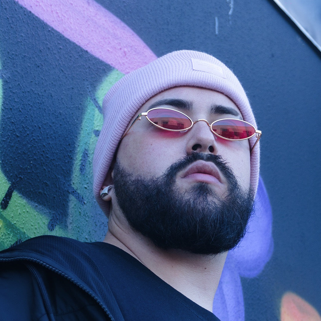 oculos-oval-retro-lupa-viseira-dourado-vermelho