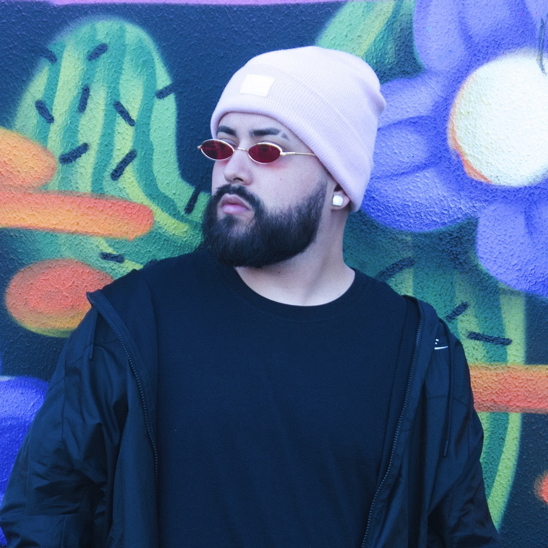 oculos-oval-retro-lupa-viseira-dourado-vermelho