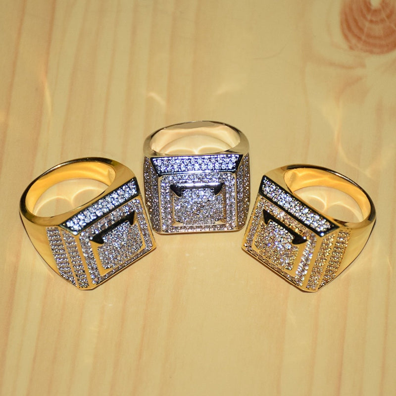    anel-dedeira-quadrado-2-0-ice-cravejado-prata-dourado-mesclado